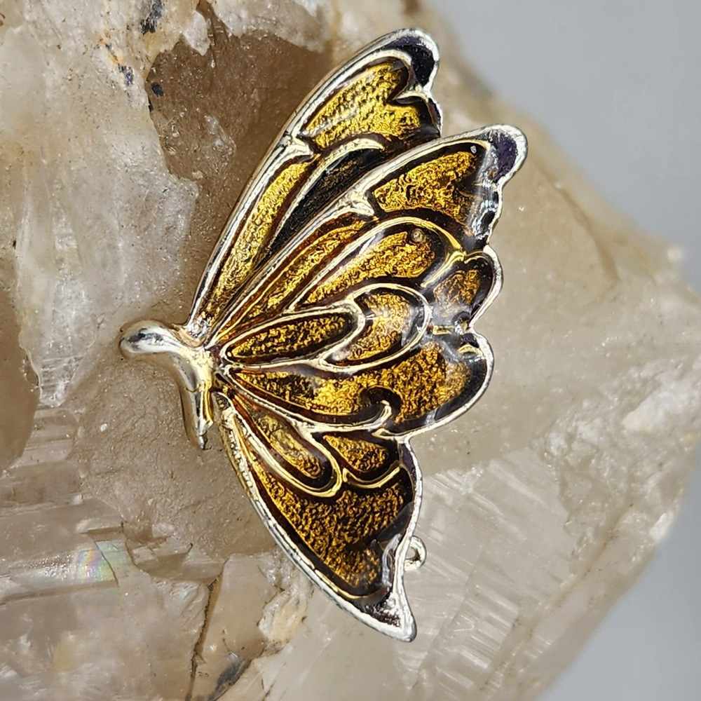 Butterfly Lapel Brooch Pin Side View Gold Tone 1” Lightweight Spring Summer Fun